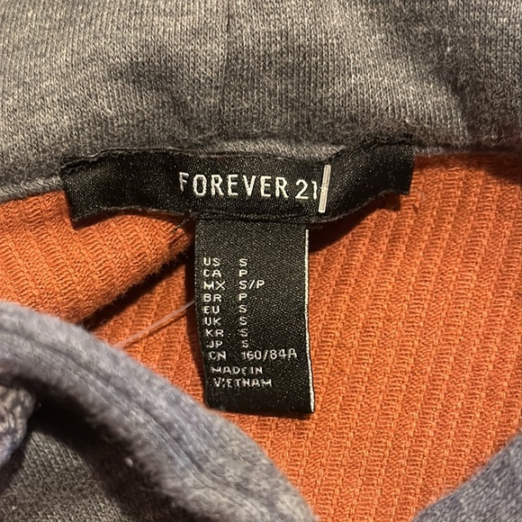 Forever 21 Women’s Small Cropped Boxy Brown Hooded Jacket Corduroy Snap Button - Picture 6 of 6